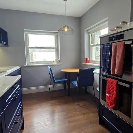Apartment Luxury - Sleeps 7 Galway